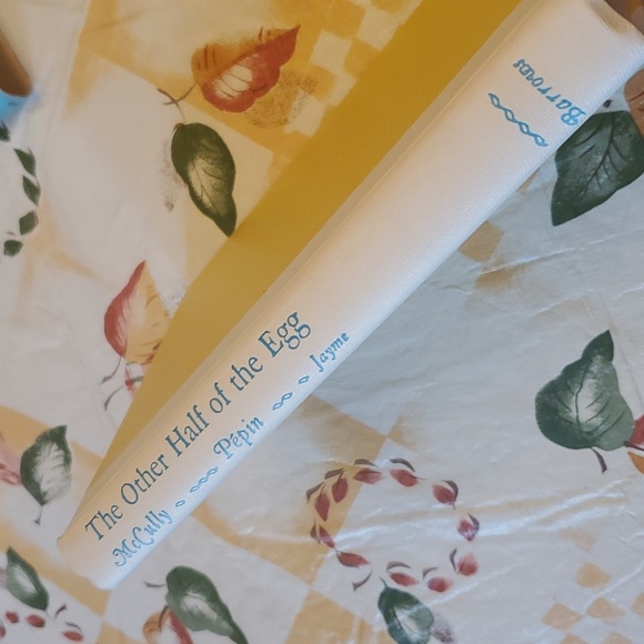 2/$8 🐣 The Other Half of the Egg 180 Ways to Use Up Extra Yolks or Whites 1967 - Picture 10 of 13